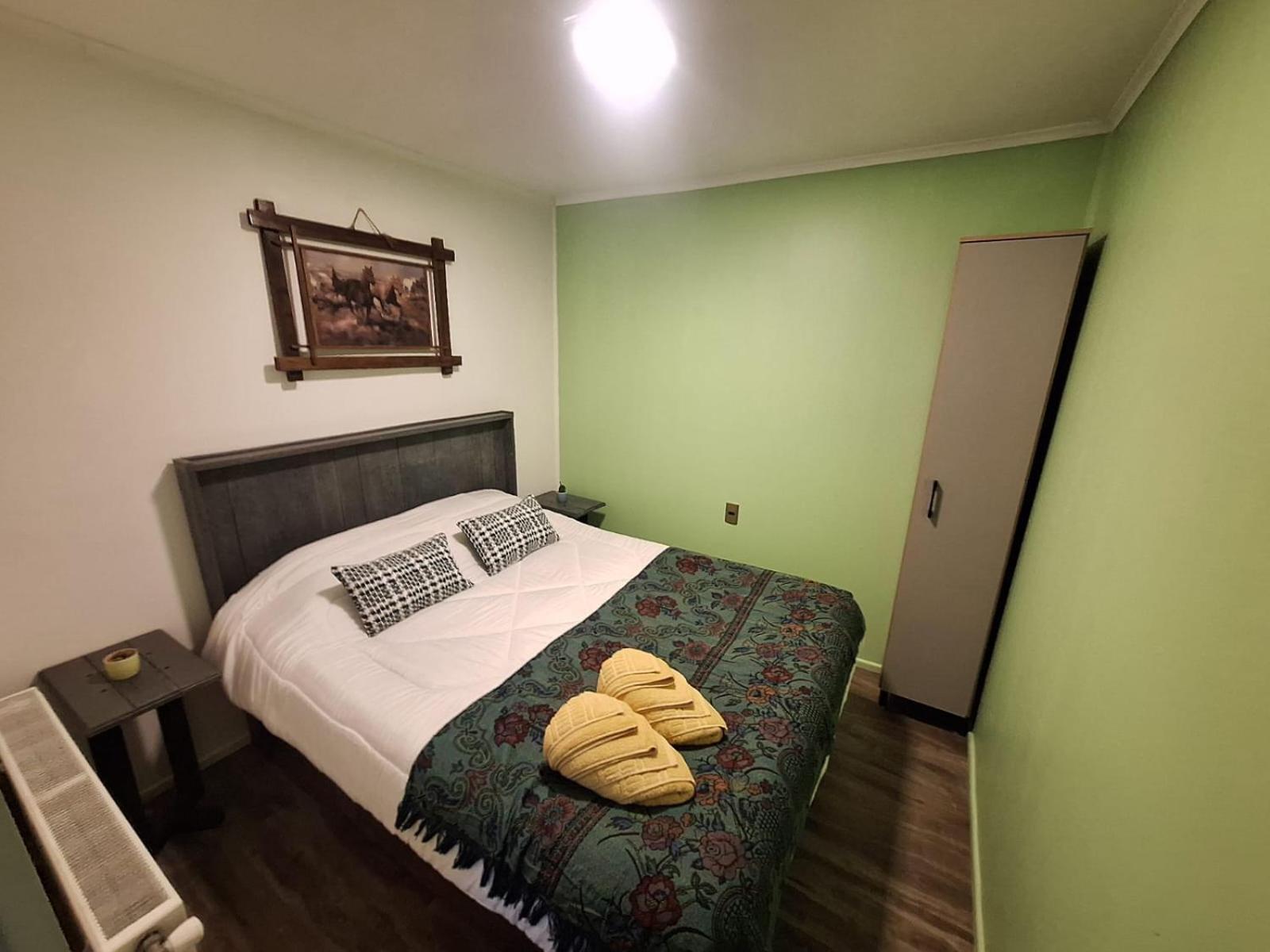 Hostel Kuntur Puerto Natales Eksteriør bilde