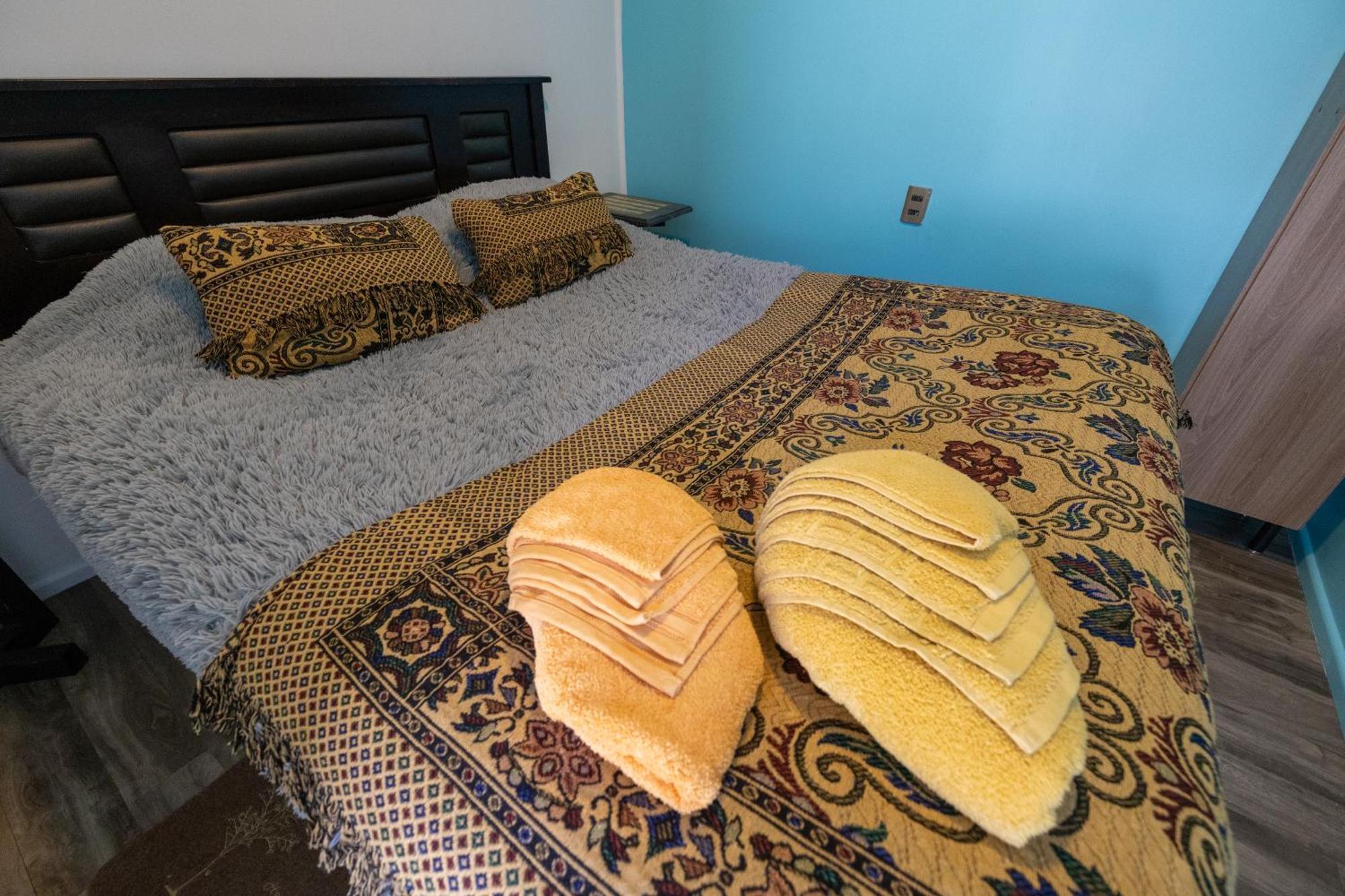 Hostel Kuntur Puerto Natales Eksteriør bilde