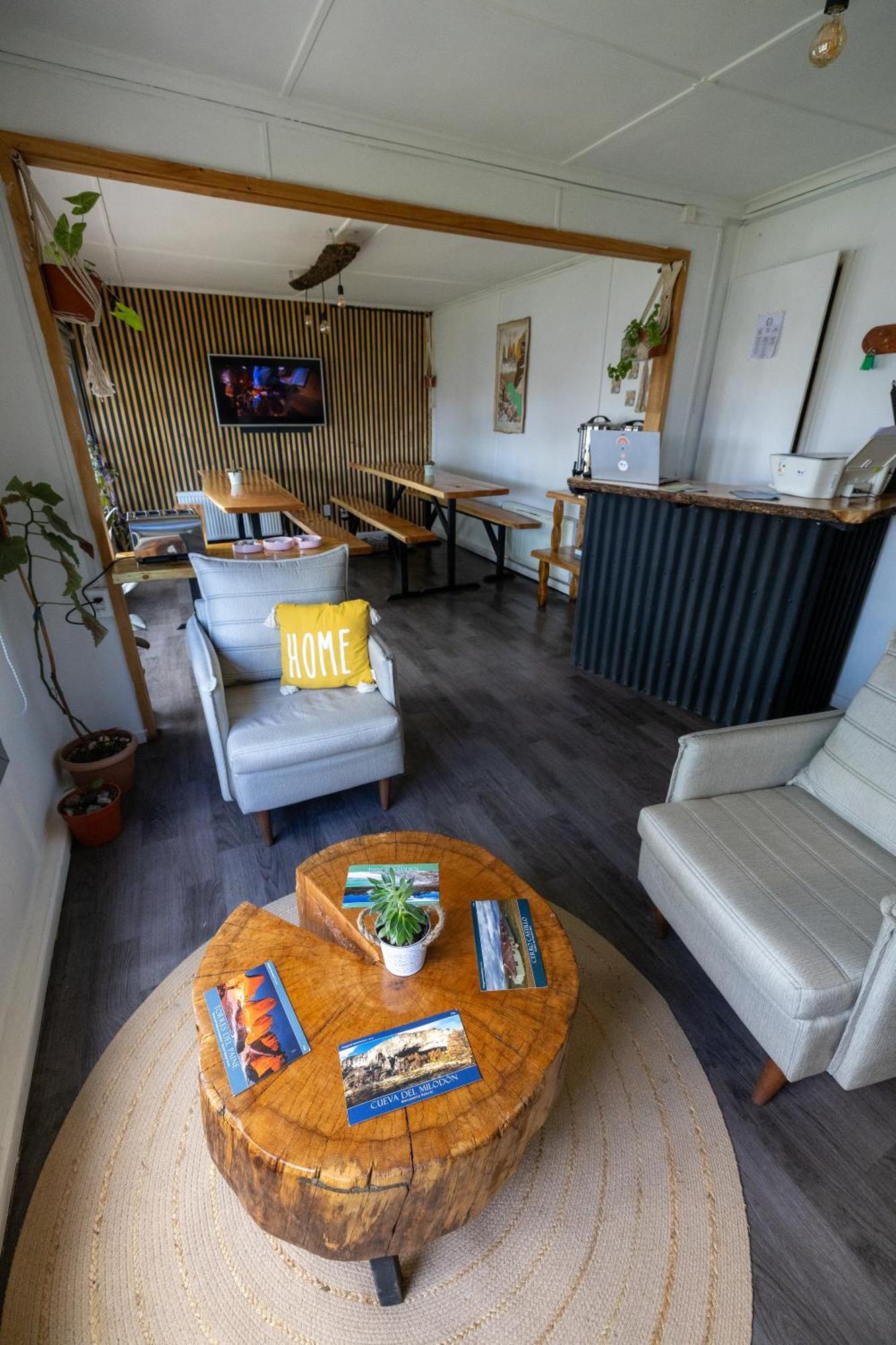 Hostel Kuntur Puerto Natales Eksteriør bilde